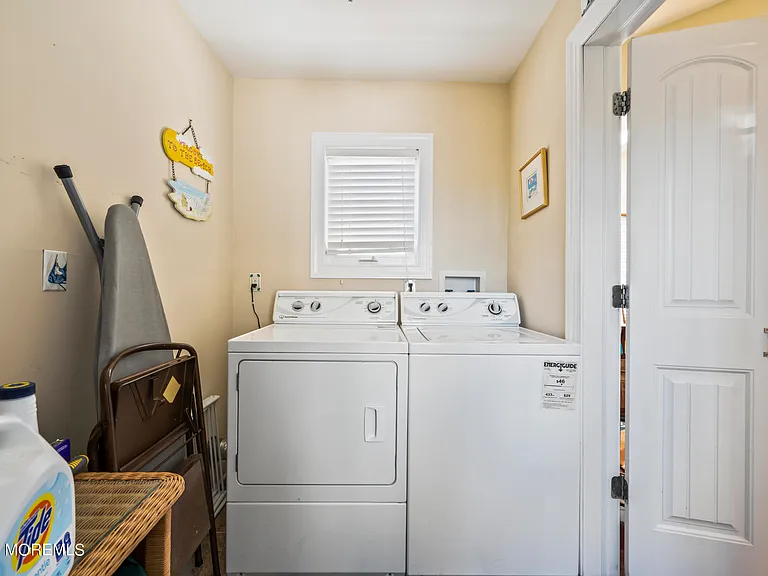 204 Randall Ave — Photo 25