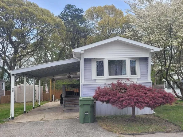 49 Betsy Ross Drive, Bohemia, NY 11716
