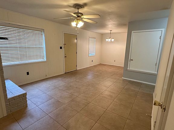 3rd image of 307 E Burleson St APT B