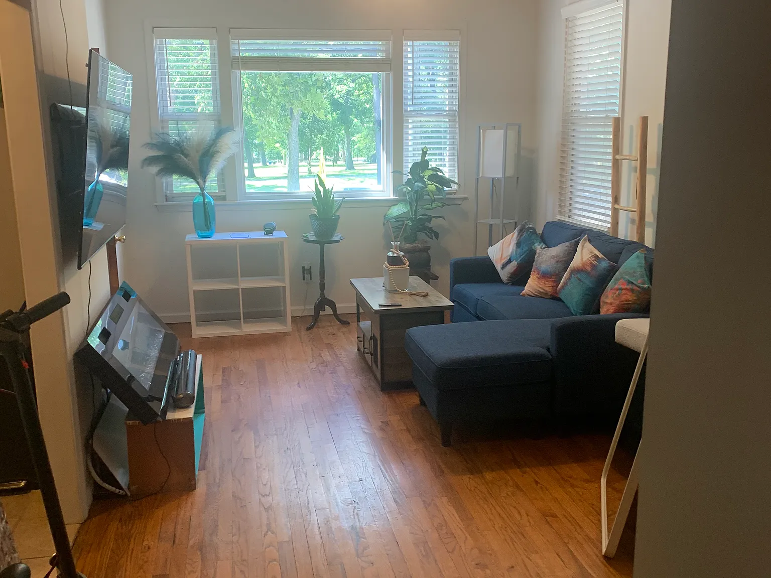 1 bed, 600 sqft, $1,700 — Photo 3