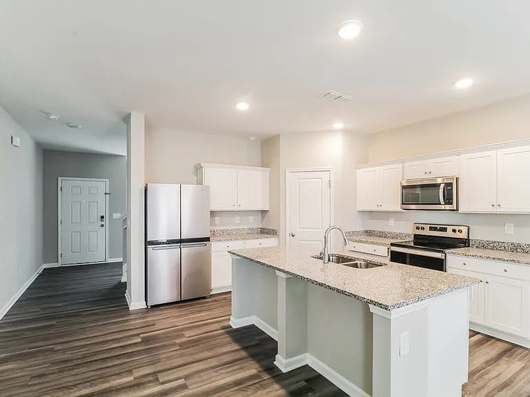 4009 Kendrick Cir — Photo 8