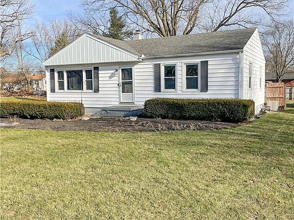 2nd image of 616 Woodlawn Ave