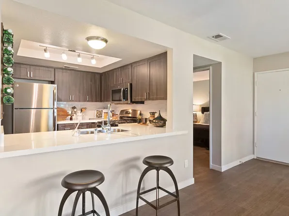 Hensley at Corona Pointe