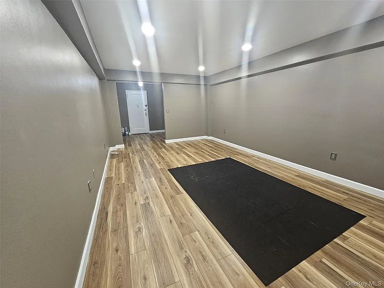 255 Bronx River Rd #4R — Photo 9
