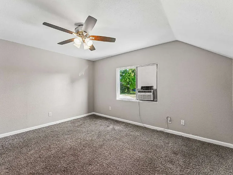 804 Pine St — Photo 26