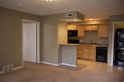 2460 Collis Ave - 7 — Photo 2