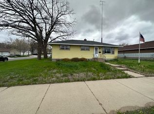 520 N Benton Dr, Sauk Rapids, MN 56379