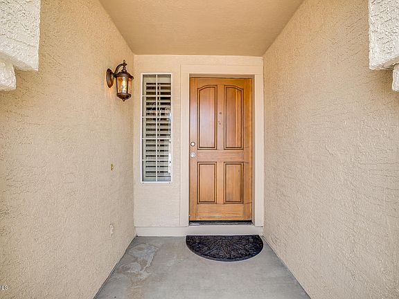 4th image of 3029 E South Fork Dr