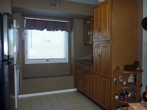 3rd image of 18 Grand Bay Hbr