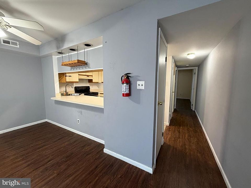 1st image of 316 Park Place Dr