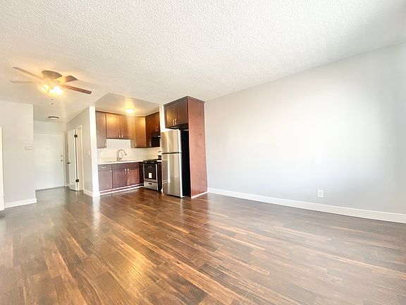 3rd image of 1913 W 2nd St #20