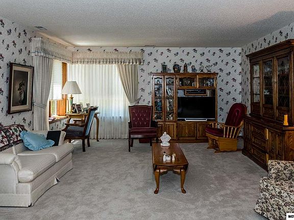 3rd image of 361 S Pennsylvania Ave APT 2C