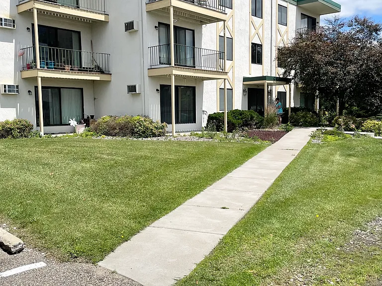 Pineview Estates — Photo 18
