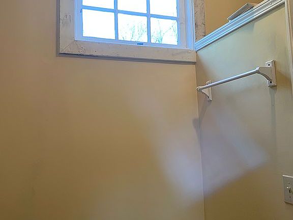 1st floor bath