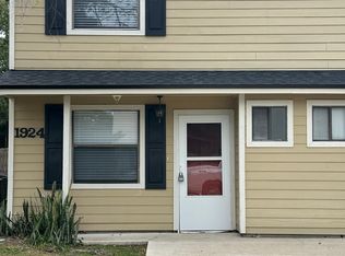 1924 Mary St, Atlantic Beach, FL 32233