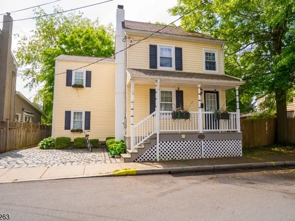 53 Delevan St, Lambertville City, NJ 08530