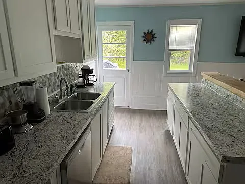 384 Parker Farm Rd — Photo 5
