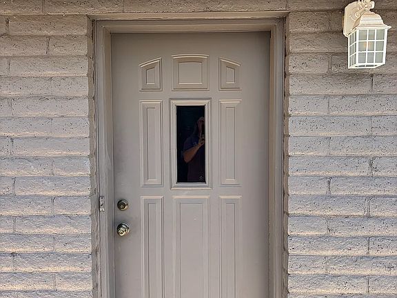2nd image of 1922 S Hill Top Dr