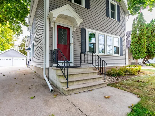 643 Tayco St, Menasha, WI 54952