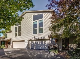 1904 Old Orchard Ct, Ann Arbor, MI 48103