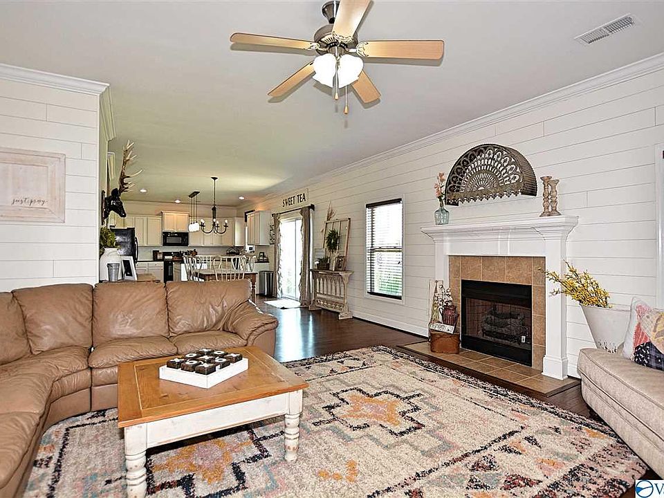 1st image of 4903 Ashley Cir SE
