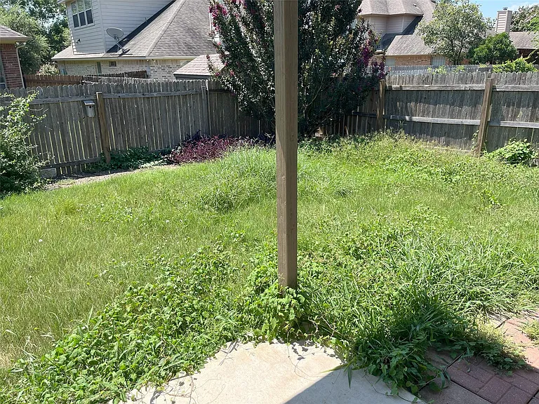 Garlic Creek Dr — Photo 17