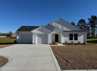 690 Walters Run Dr, Raeford, NC 28376