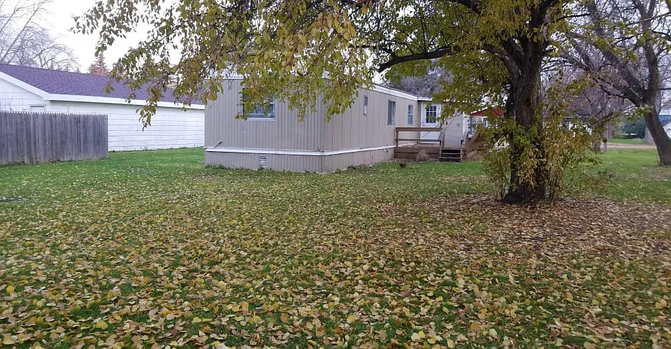Vintage Mobile Home in Hendrum