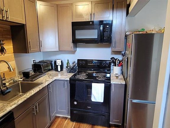 4th image of 1309 Bradley Dr #C3ee3541b