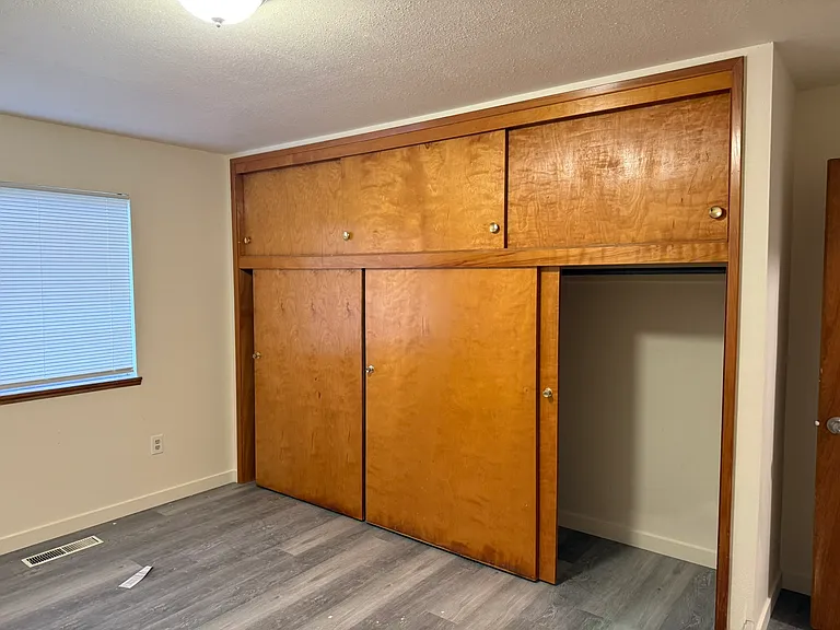 1337 SW Foundry St #B — Photo 7