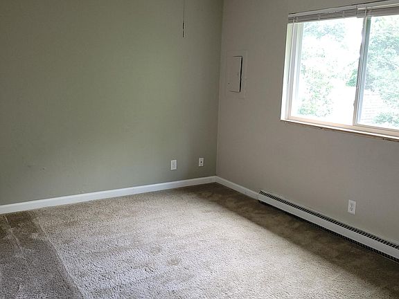 5th image of 1943 E Ocean View Ave #8