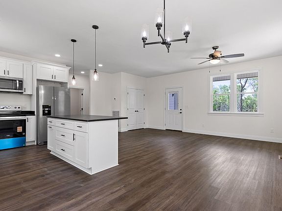 5th image of 222 Grayson Way
