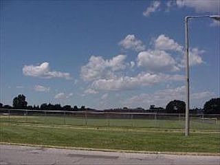 3rd image of 1711 Argonne Dr