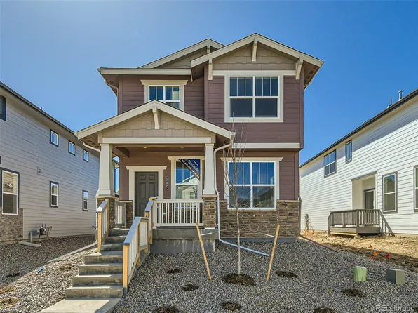 560 Cottonwood Avenue, Bennett, CO 80102