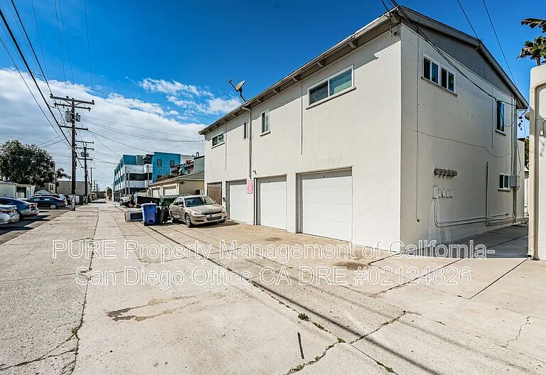 1053 Grand Ave — Photo 19