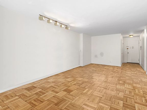 4th image of 10 W 15th St APT 416