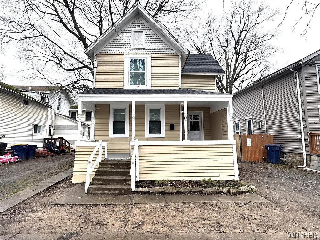 80 Spalding St photo 1