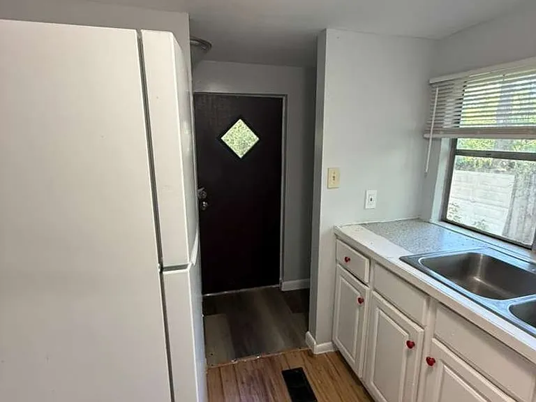 7661 Bentwillow Dr — Photo 10