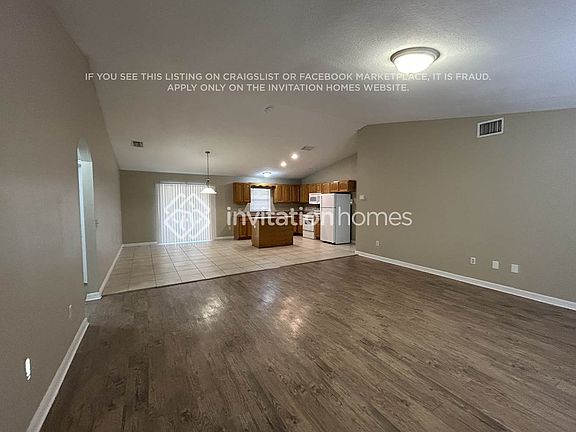 5th image of 3778 Wentworth St