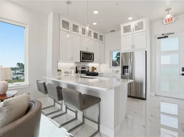 855 Lagoon ST #3, FORT MYERS BEACH, FL 33931