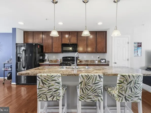 8441 Stansbury Lake Dr, Baltimore, MD 21222