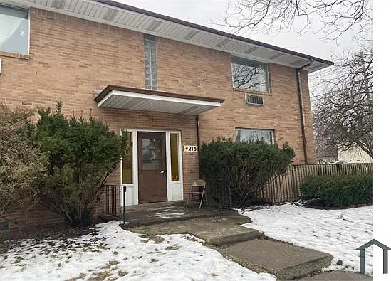 4215 Glenwood Ave #1 — Photo 2