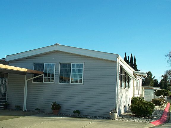 3rd image of 182 Palm Beach Ct