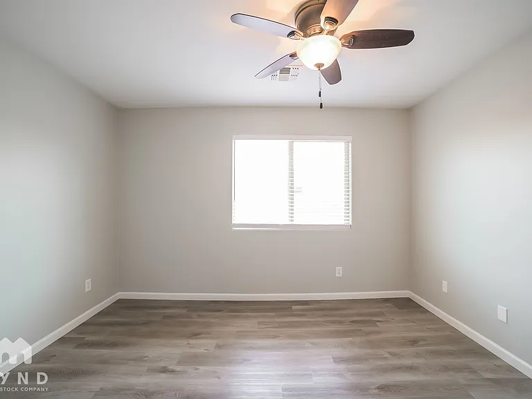 3023 S 87th Dr — Photo 10