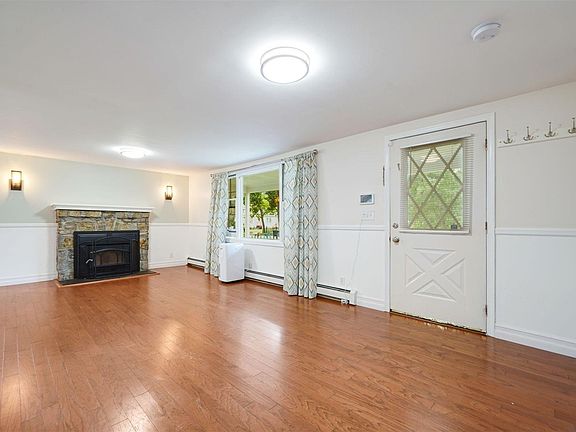 5th image of 41 Whittier Drive