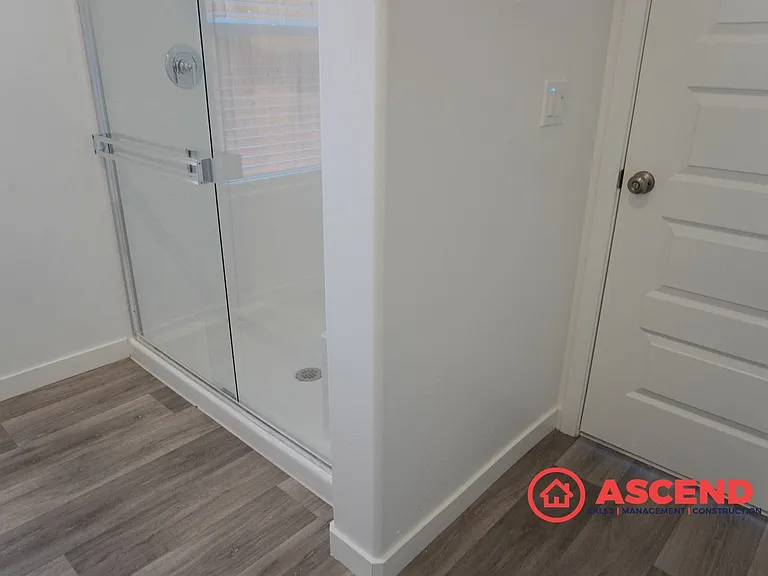 8206 Wandesford Dr — Photo 21