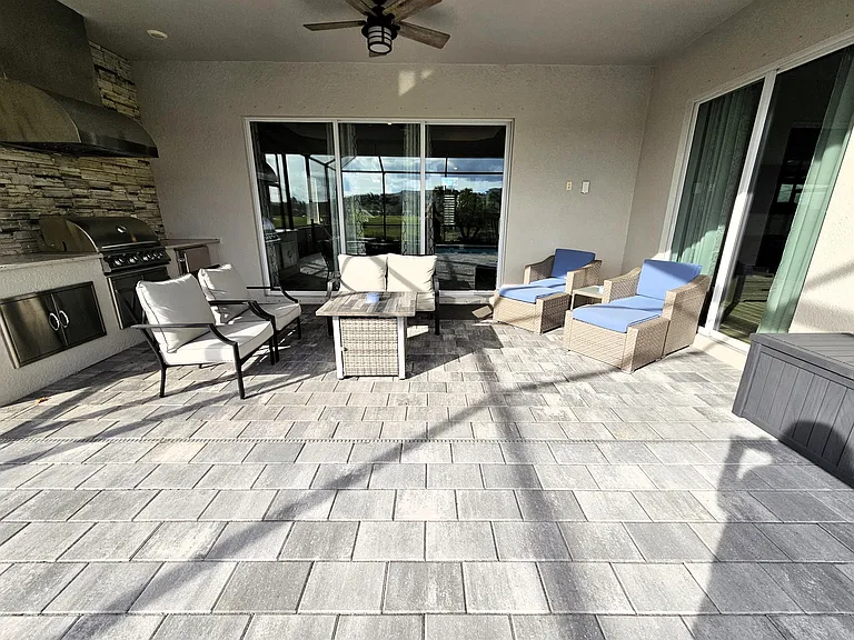 5981 Berwick Ln — Photo 10