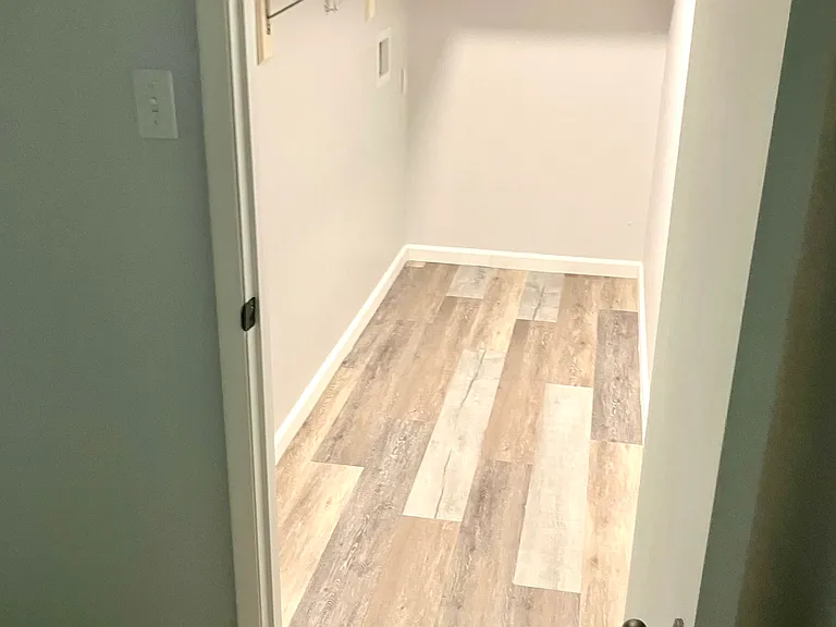 Laclede Forest Apartments — Photo 13