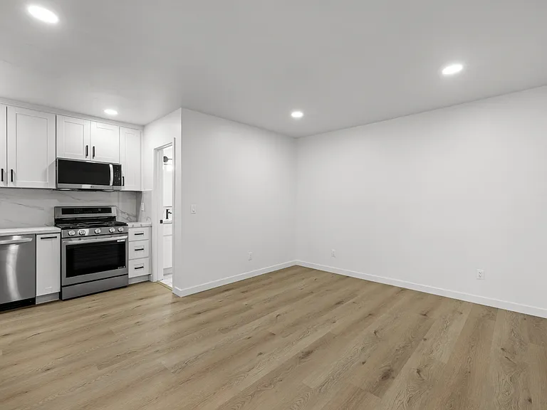 3935 Louisiana St #1/2 — Photo 2