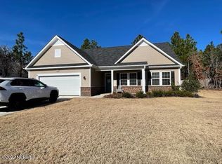 4230 Irwin Dr, Aberdeen, NC 28315